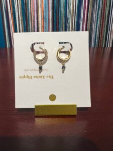 Classic huggie earrings indicolite, photo 2