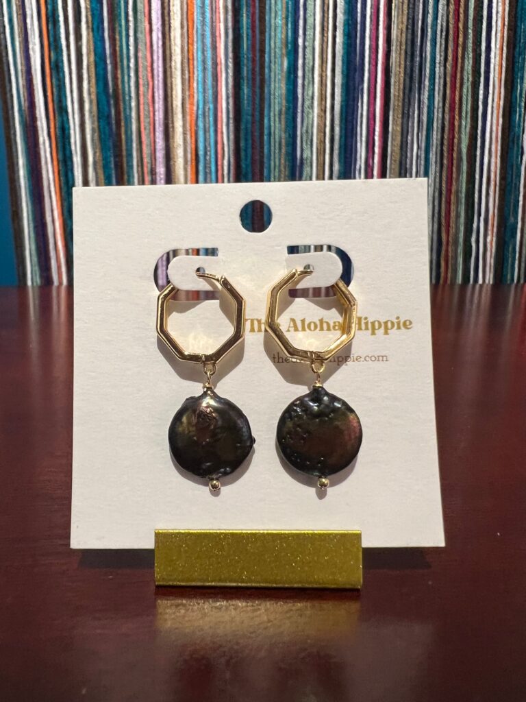 Golden hive huggie earrings (fresh water moon pearls) No. 01, photo 2