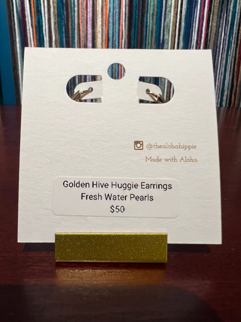 Golden hive huggie earrings fresh water pearls No. 01, photo 4