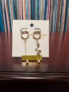 Big o studs snake charm + pearls, photo 2
