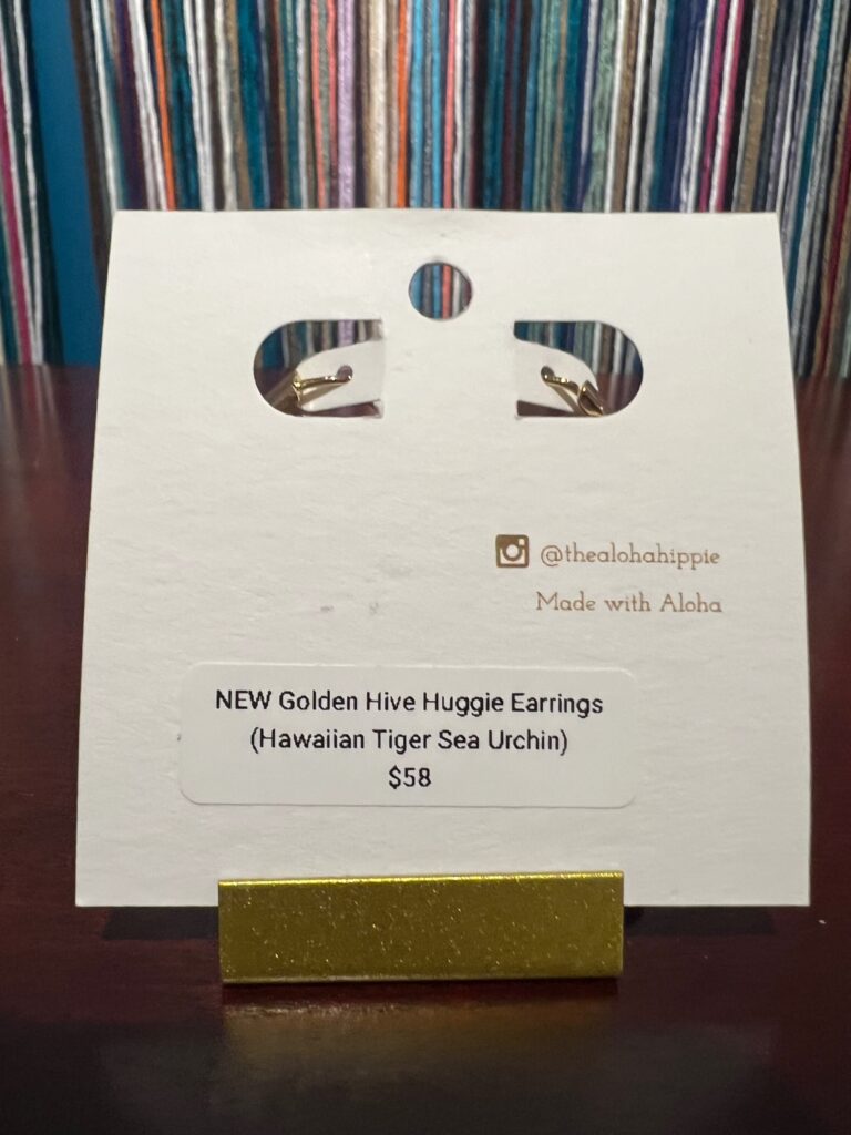 New golden hive huggie earrings (Hawaiian tiger sea urchin) No. 01, photo 4